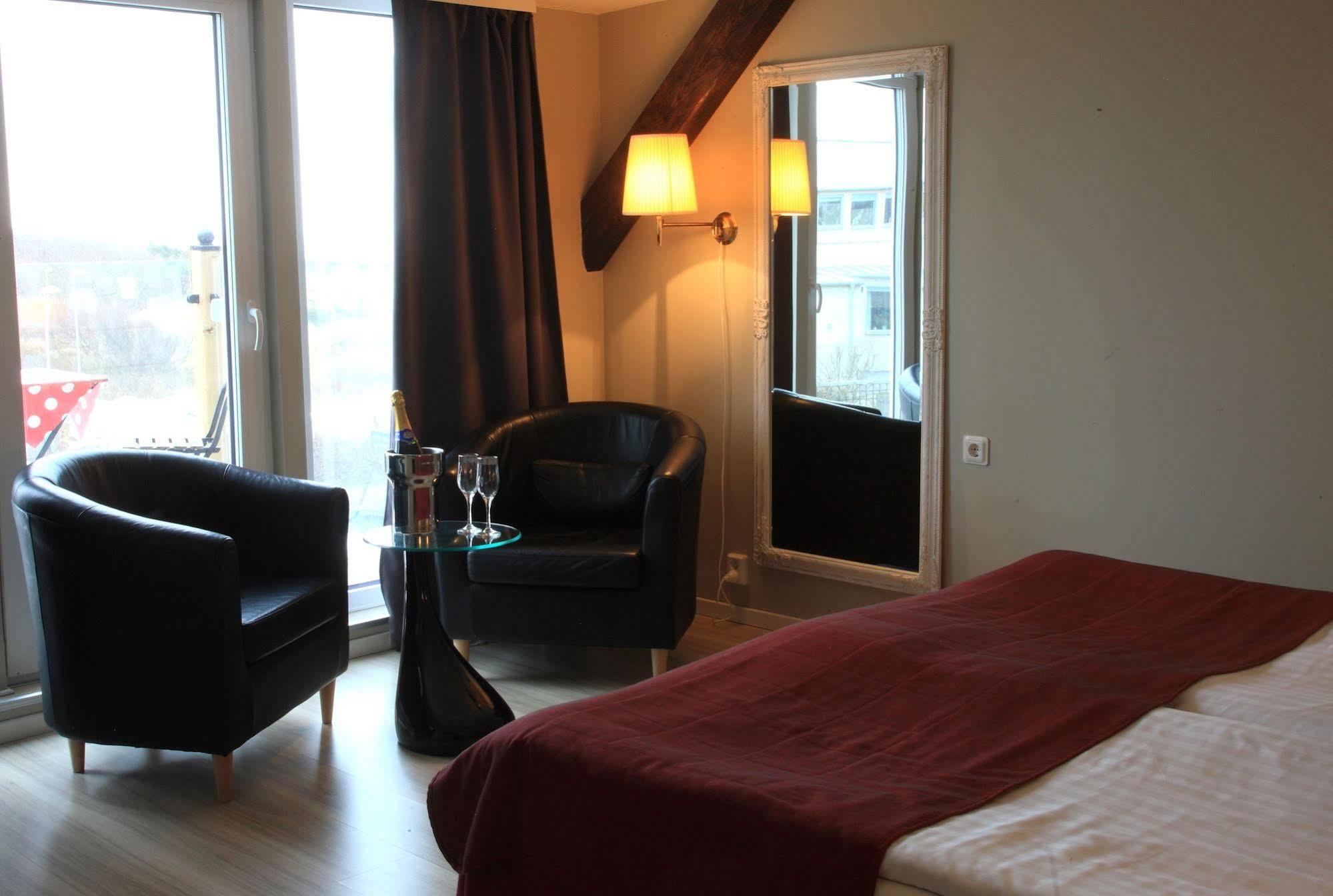 Vejby Strand Hotel Vejbystrand ภายนอก รูปภาพ