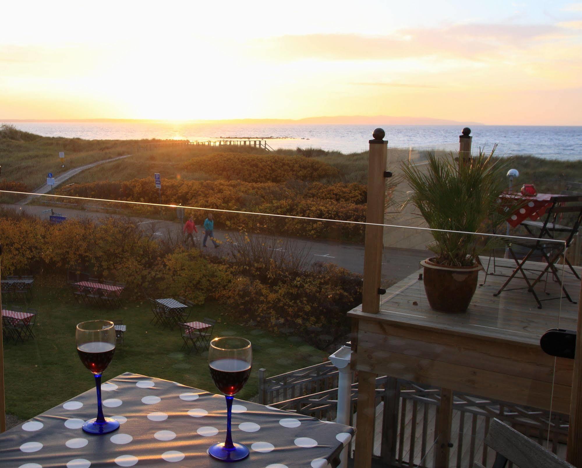 Vejby Strand Hotel Vejbystrand ภายนอก รูปภาพ